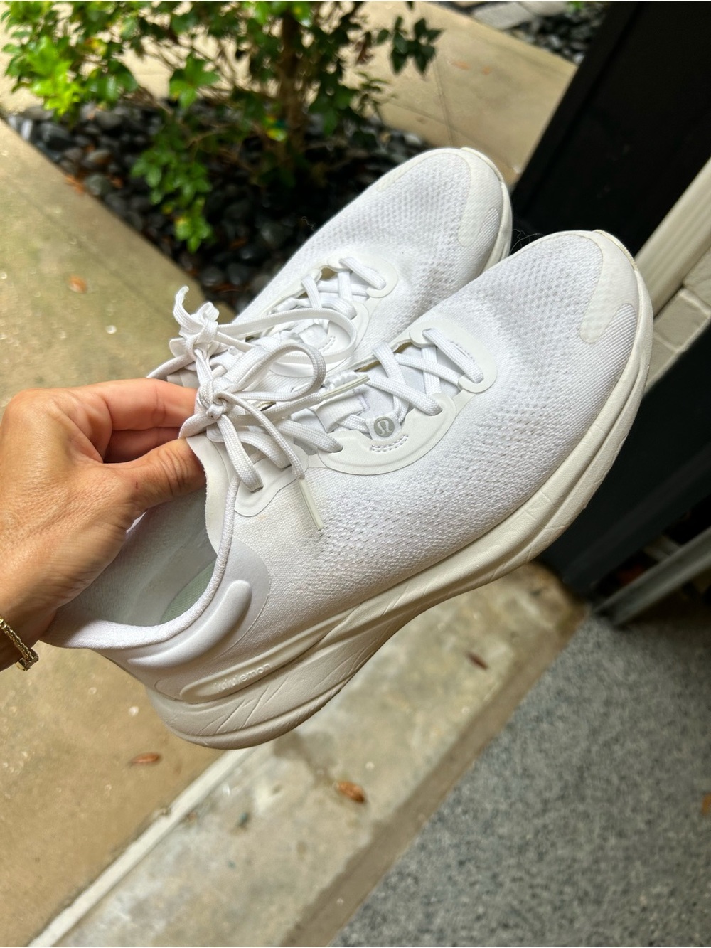 Lululemon 9.5 women’s shoes